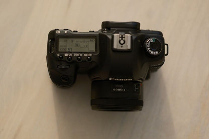 Canon EOS 5D Mark II dslr with Canon ef 50mm f/1.8 STM Lens